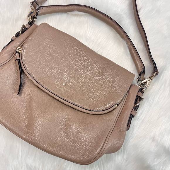kate spade Handbags - Kate Spade Tan Crossbody Bag